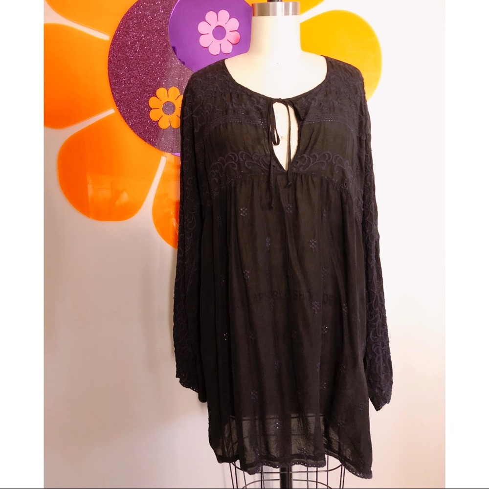 Johnny Was black tunic with black embroidery (L)